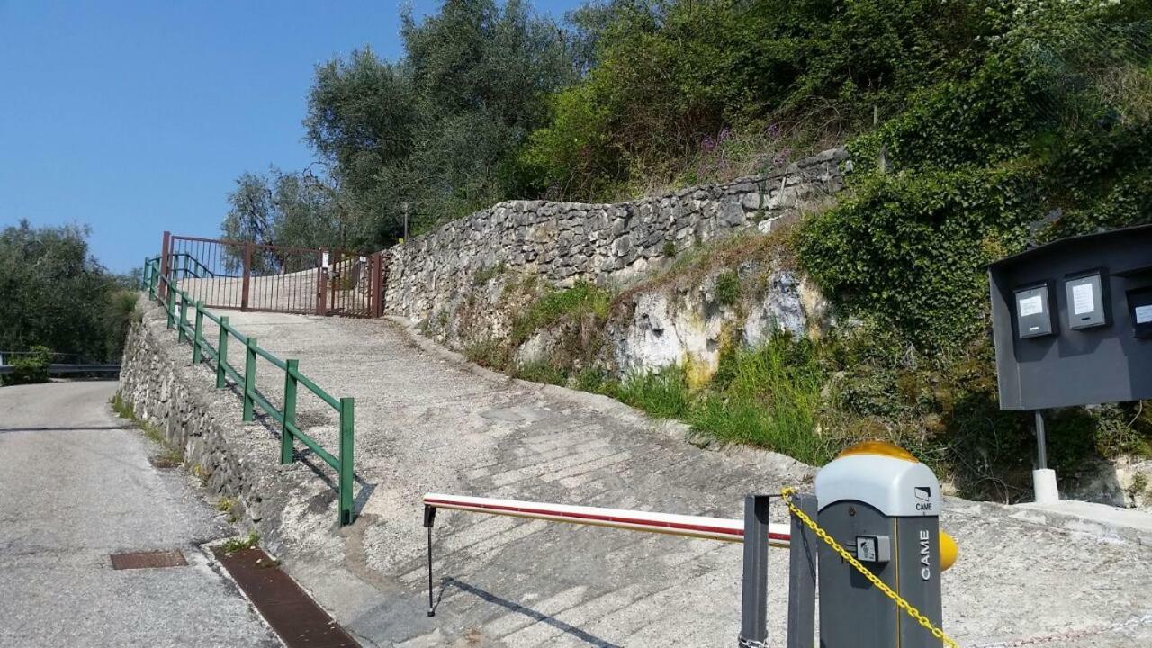 Appartamento Soldo Castelletto Di Brenzone Luaran gambar